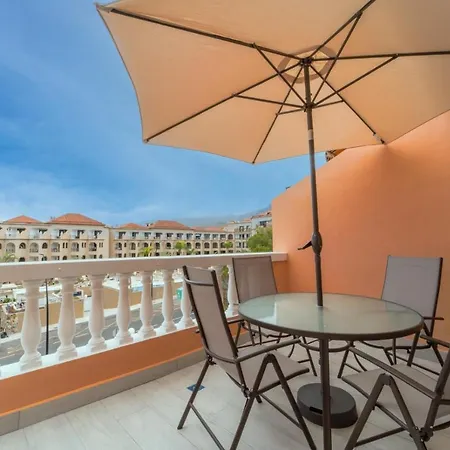 Comfortable Cristianos. Free Wifi. *